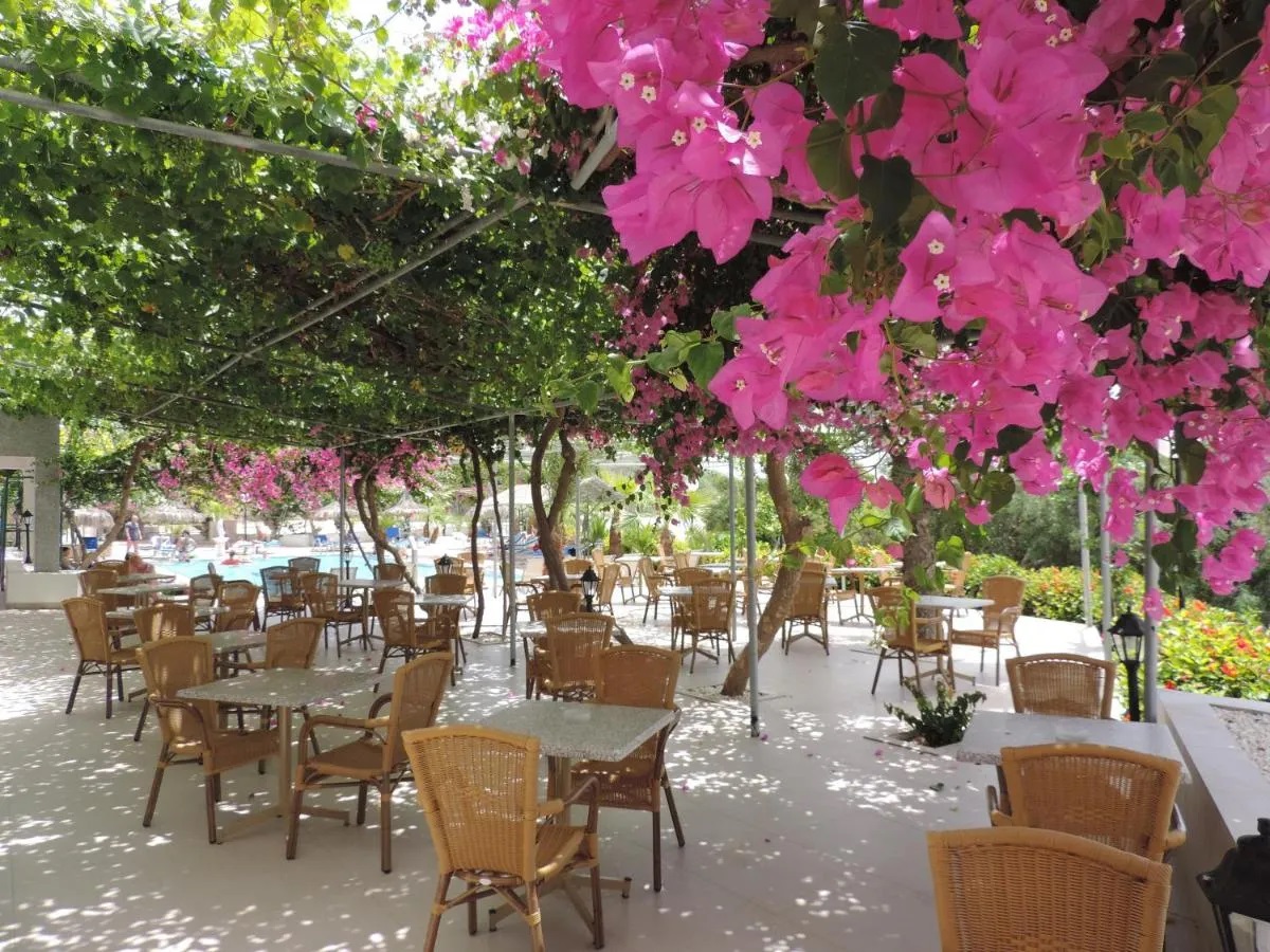 Corfu Hotel-Terasa restorana.jpg