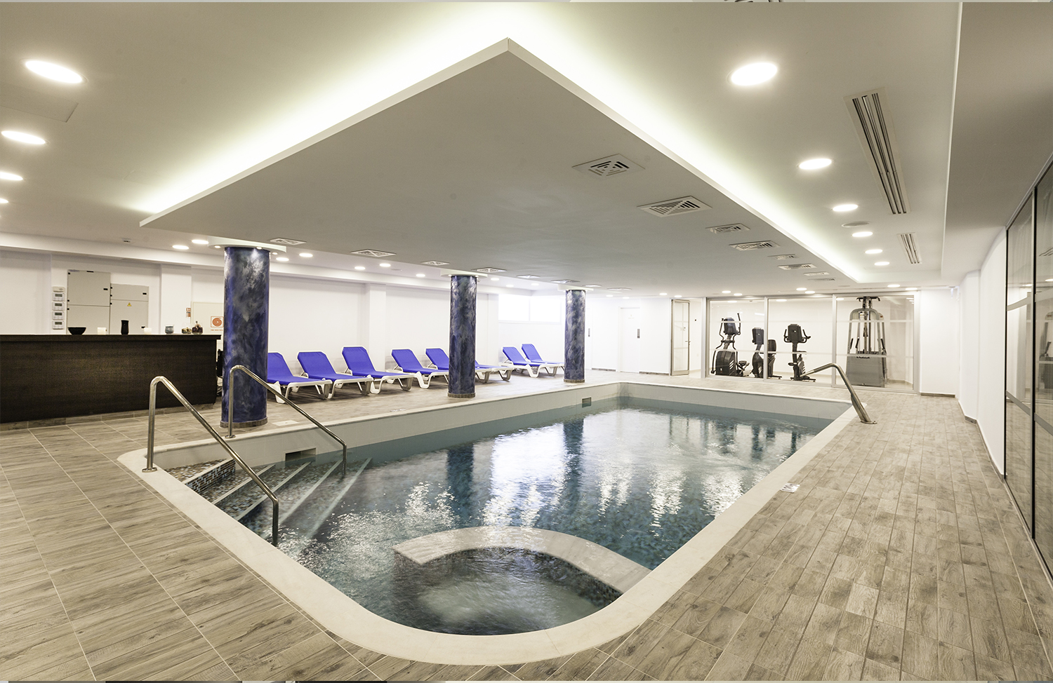 Gaia Sun N Blue Hotel-Unutrasnji bazen.jpg