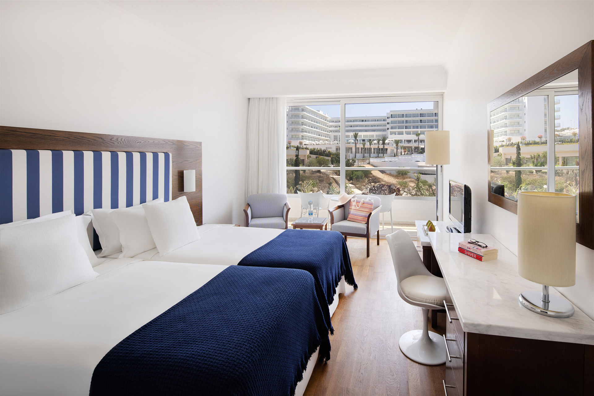 Grecian Sands Hotel-Standardna soba pogled kopno.jpg