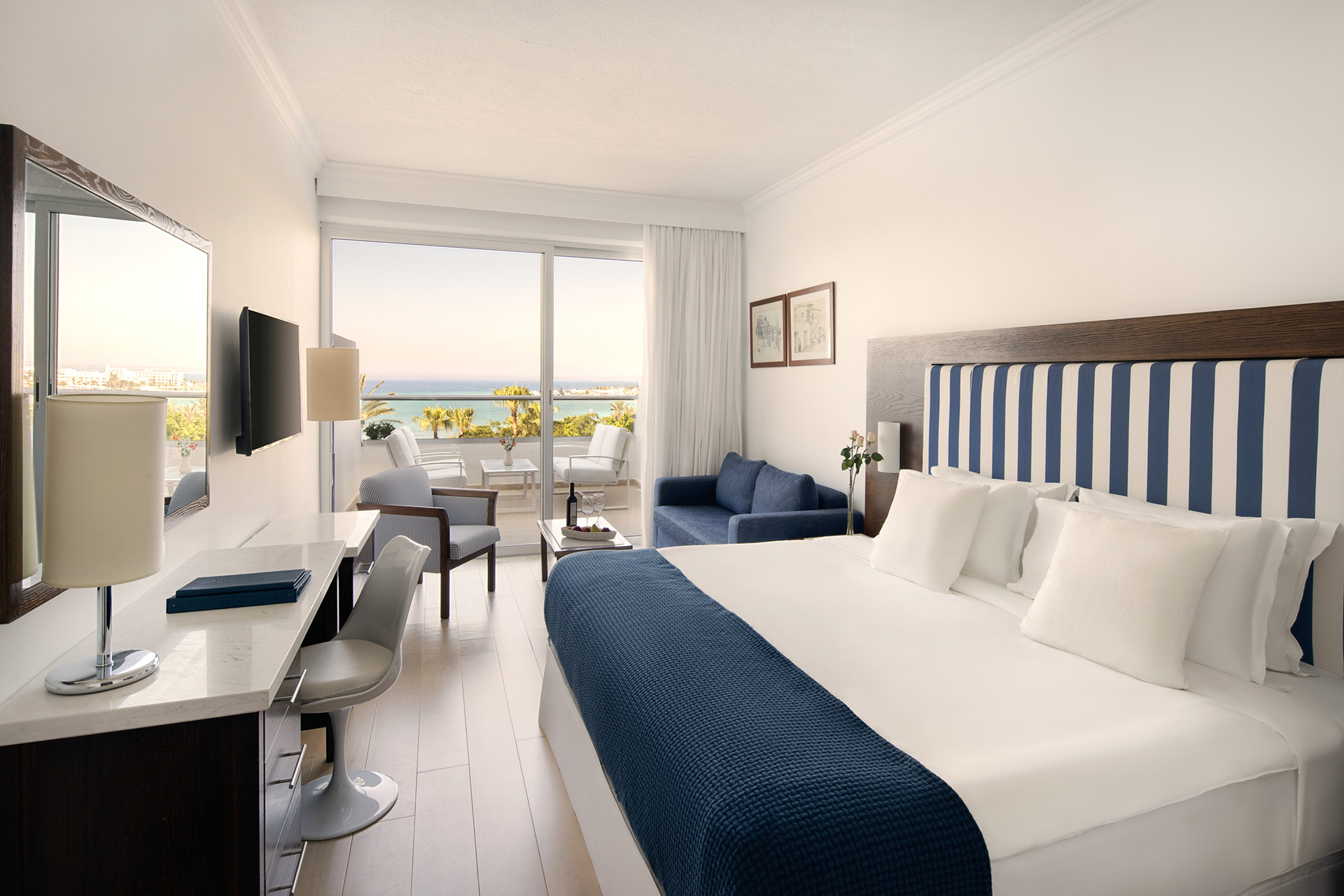 Grecian Sands Hotel-Studio pogled more.jpg