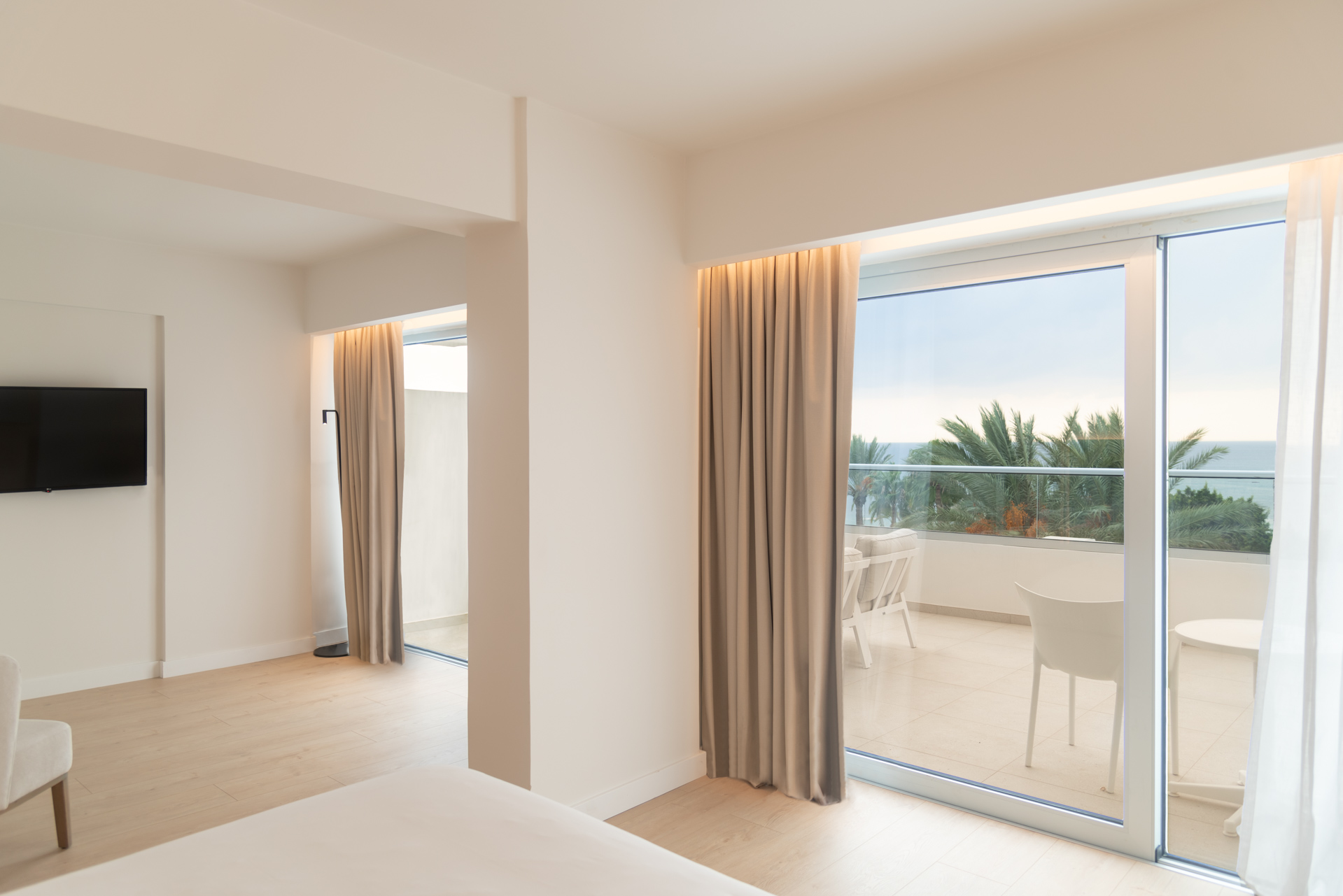 Grecian Sands Hotel-Superior studio pogled more.jpg