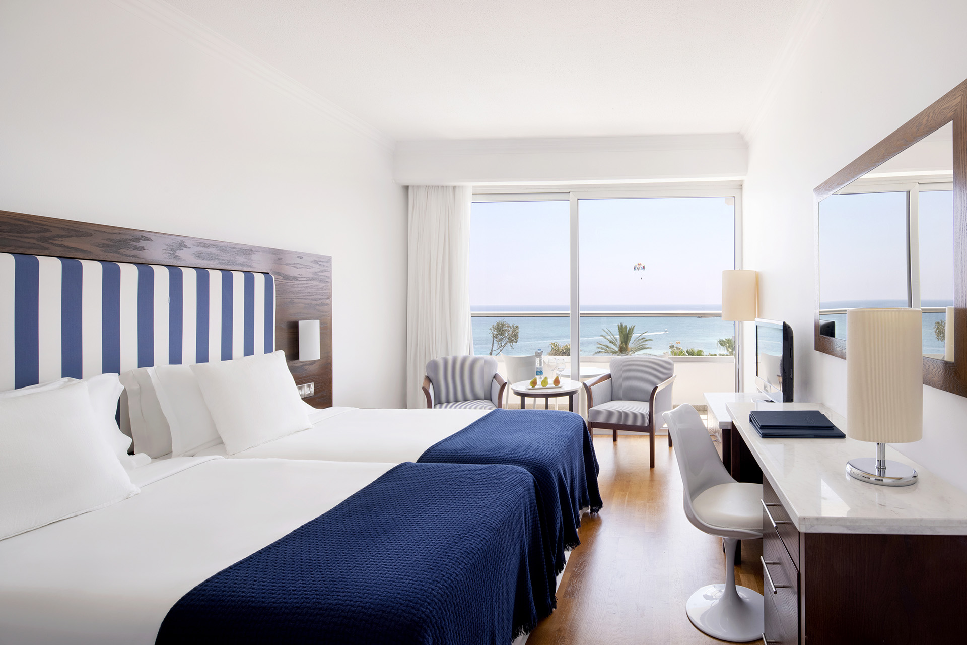 Hotel Grecian Sands-Standardna soba pogled more.jpg