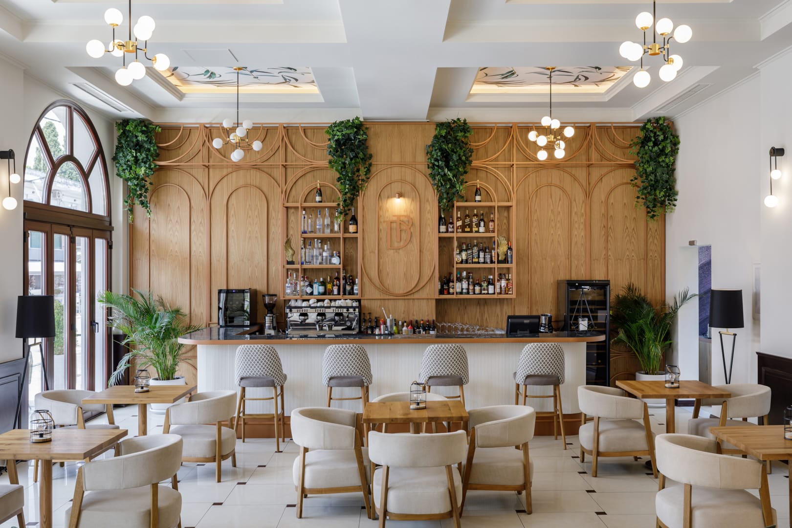 Diverso Platamon Luxury Hotel & Spa-Lobby bar.jpg