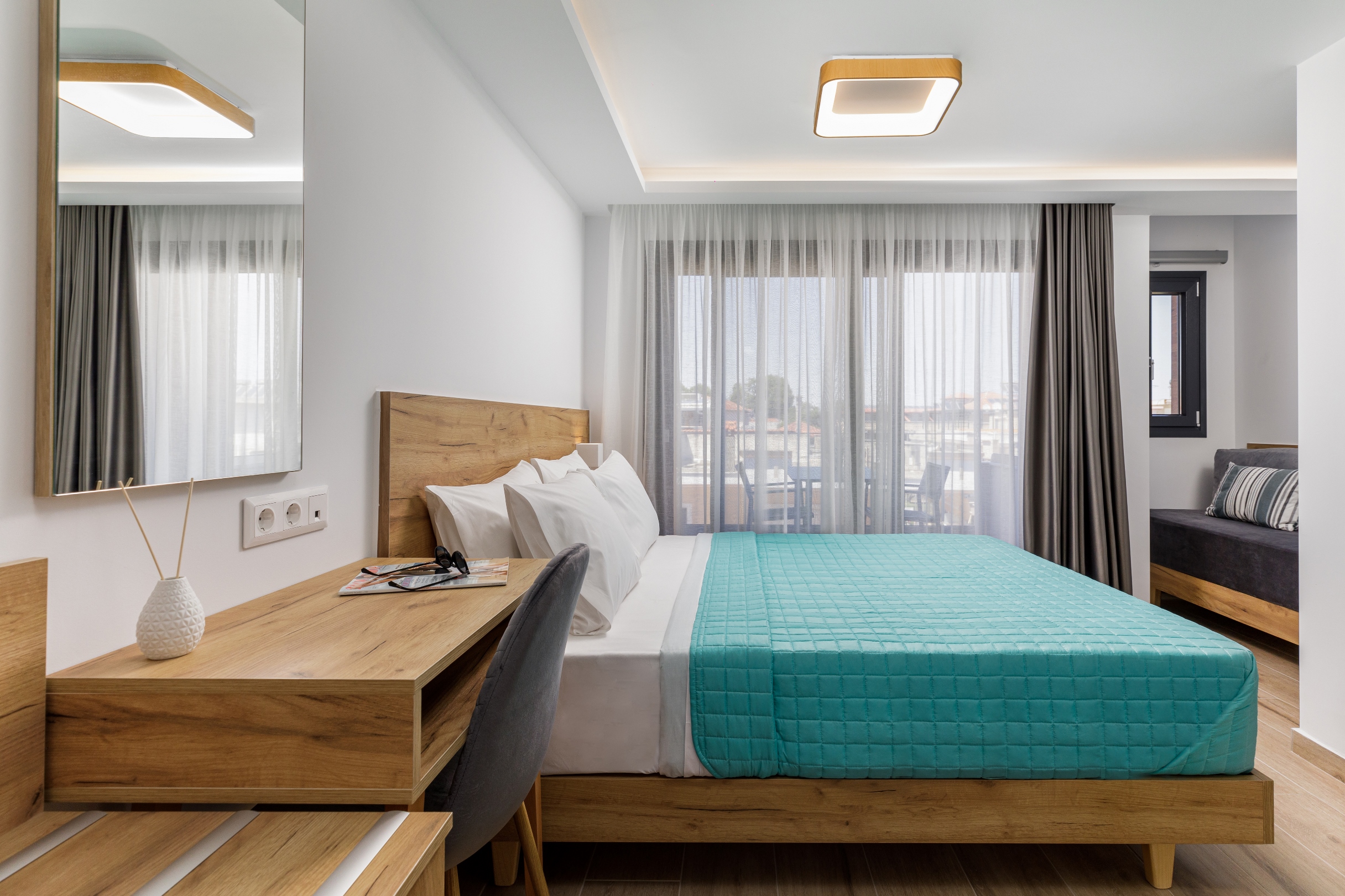 Anassa Suites-Studio pogled more.jpg