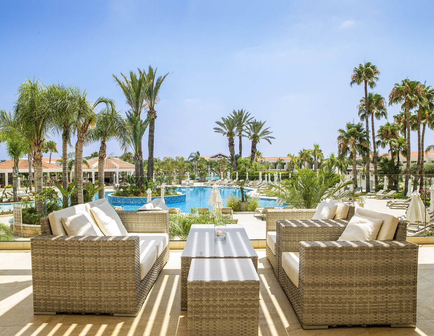 Kanika Olympic Lagoon resort Hotel-Terasa bara.jpg