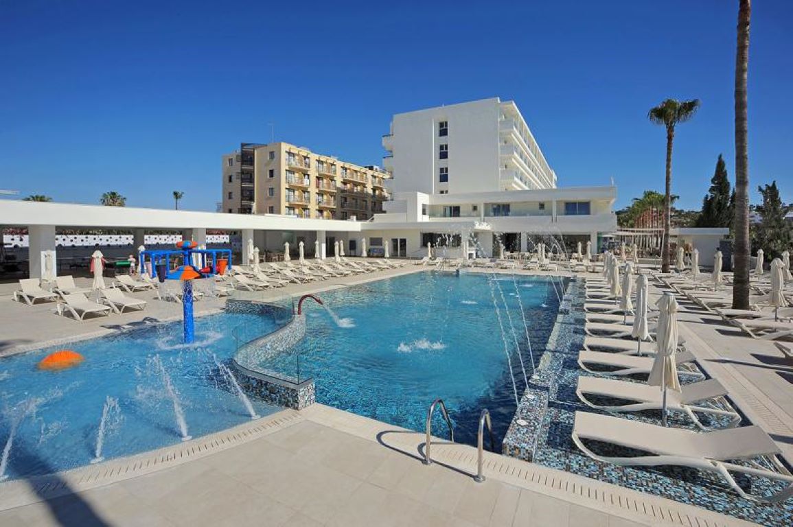 Hotel Nelia Beach-Bazeni.jpg