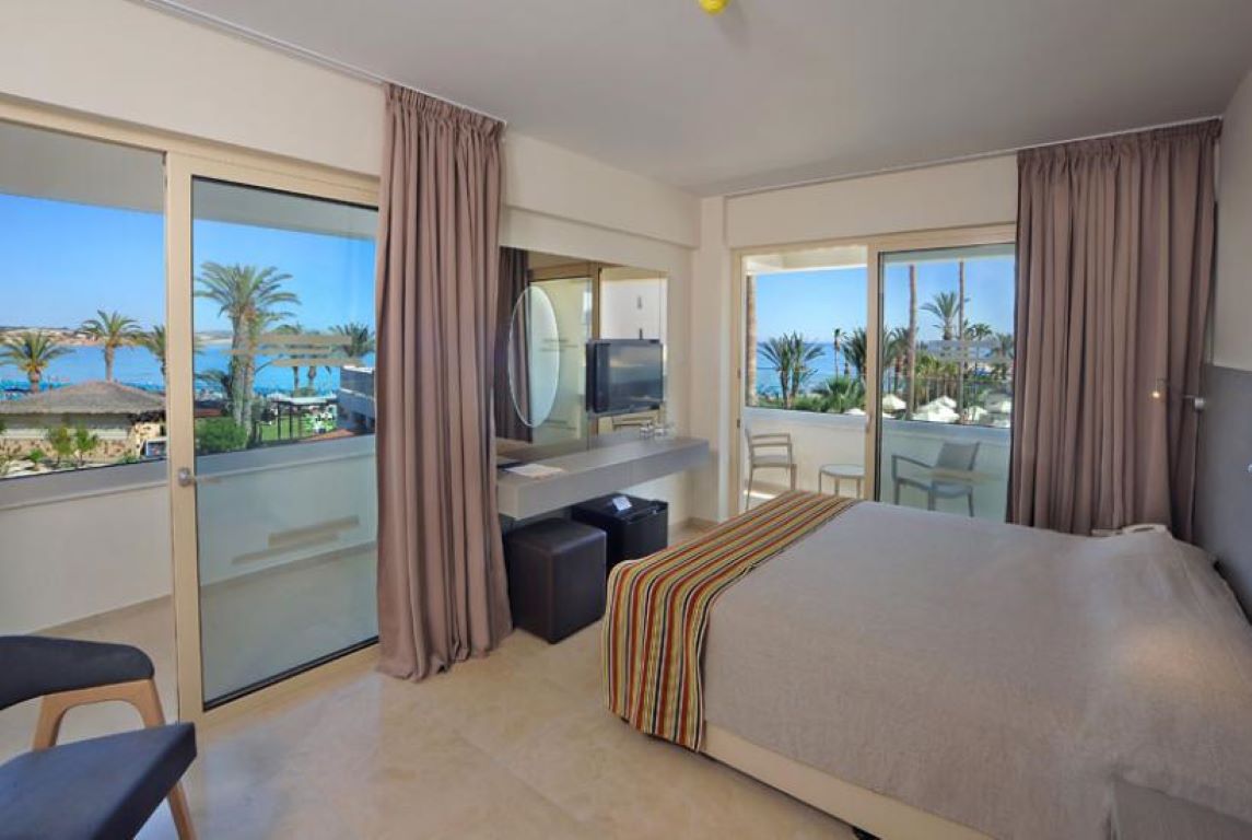 Hotel Nelia Beach-Executive twin pogled more.jpg