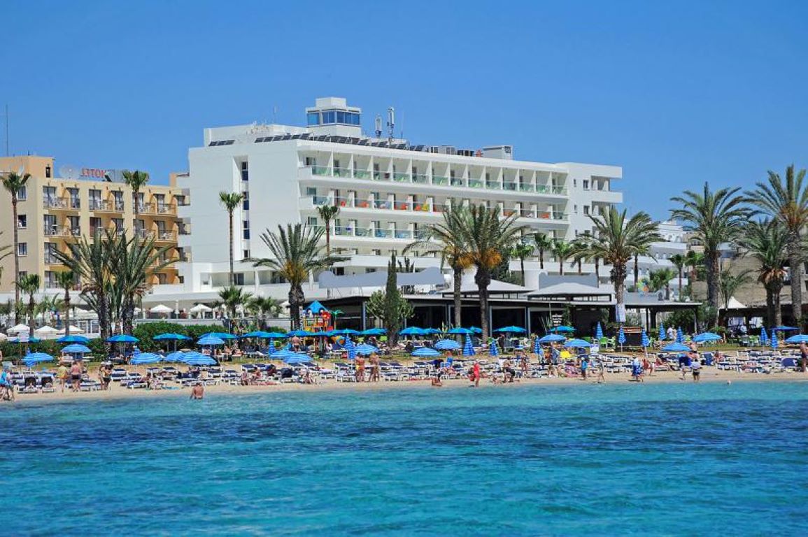 Nelia Beach Hotel-Panorama hotelać.jpg