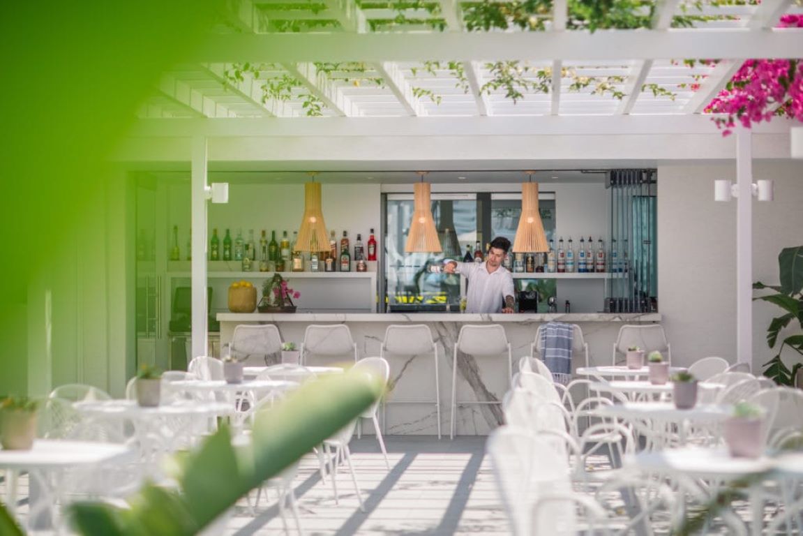 Nissi Park Hotel-Bar.jpg