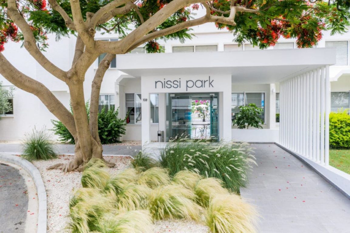 Nissi Park Hotel-Ulaz u hotel.jpg