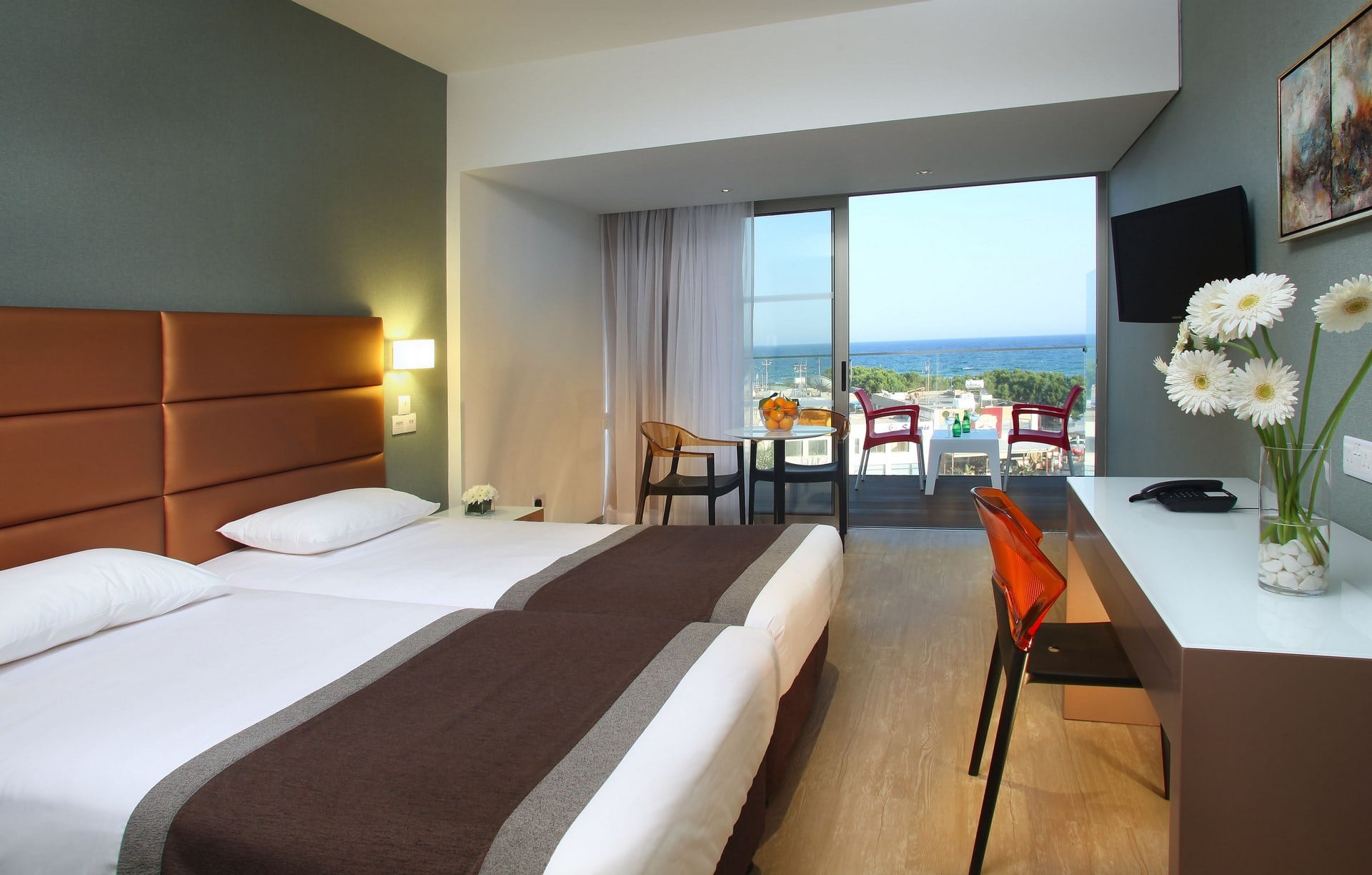 Faros Hotel-Standardna soba pogled more.jpg