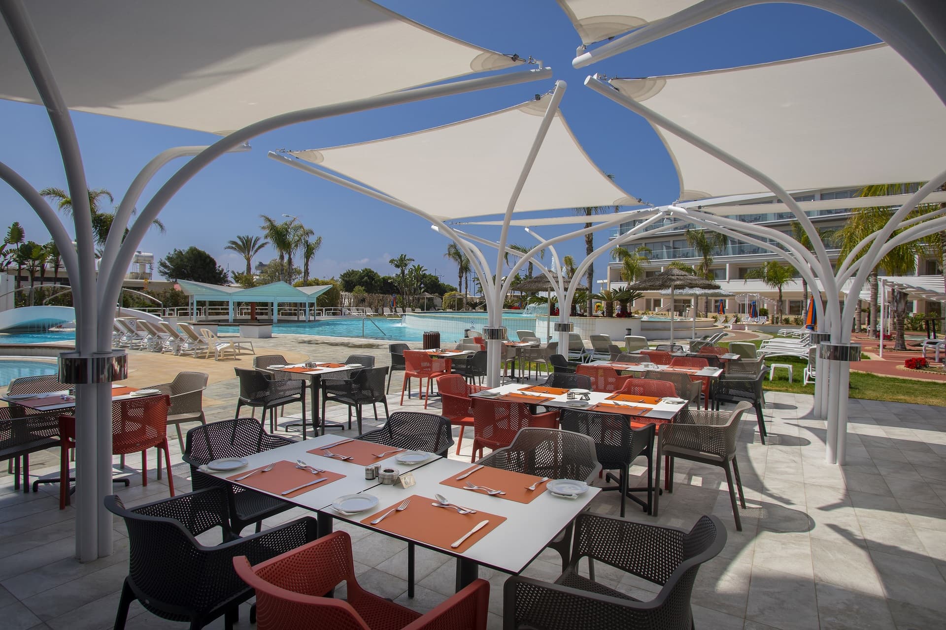 Faros Hotel-Terasa restorana.jpg