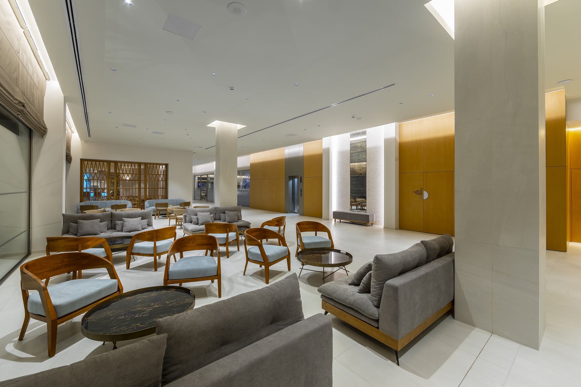 Hotel Faros-Lobby.jpg