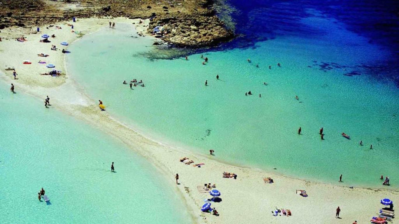 Nissiblu Beach Resort Ayia Napa-Plaza.jpg