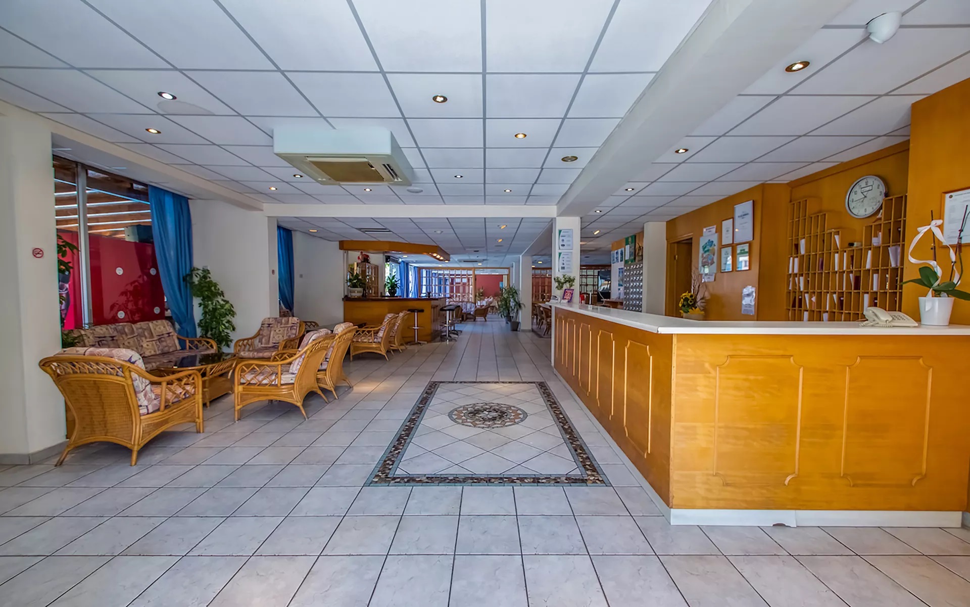 Green Bungalows Hotel Apartments-Recepcija.jpg