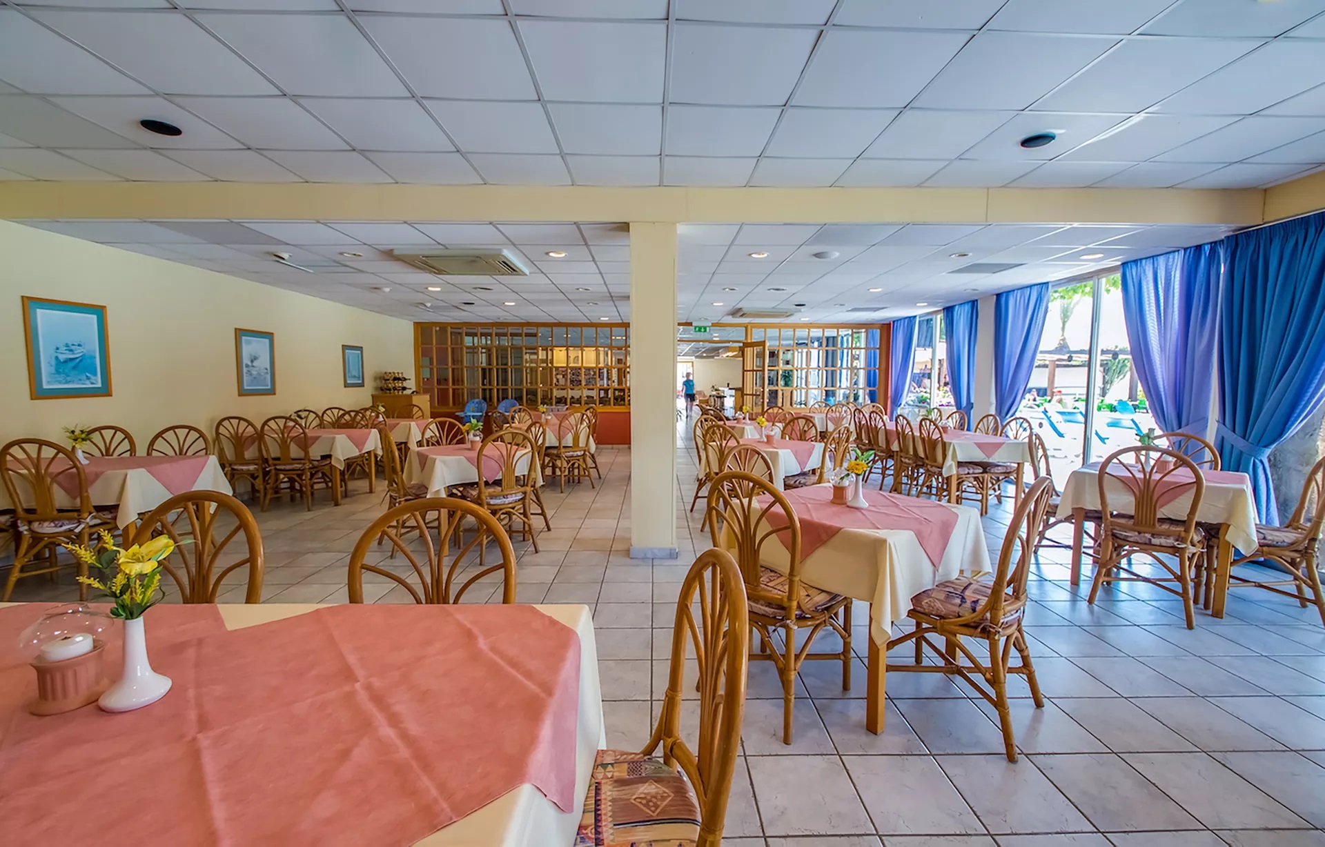 Green Bungalows Hotel Apartments-Restoran.jpg