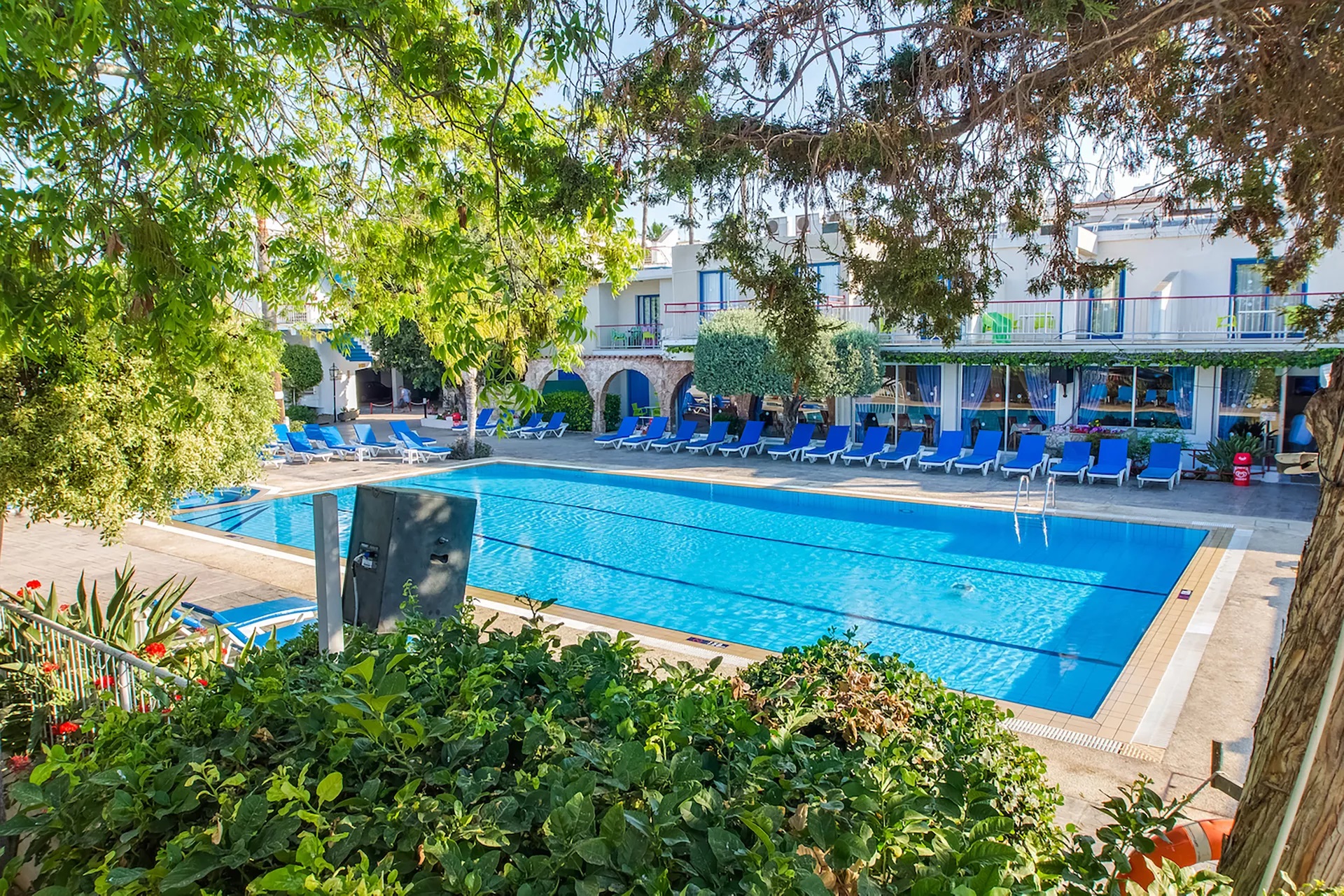 Hotel Green Bungalows Hotel Apartments-Bazen.jpg