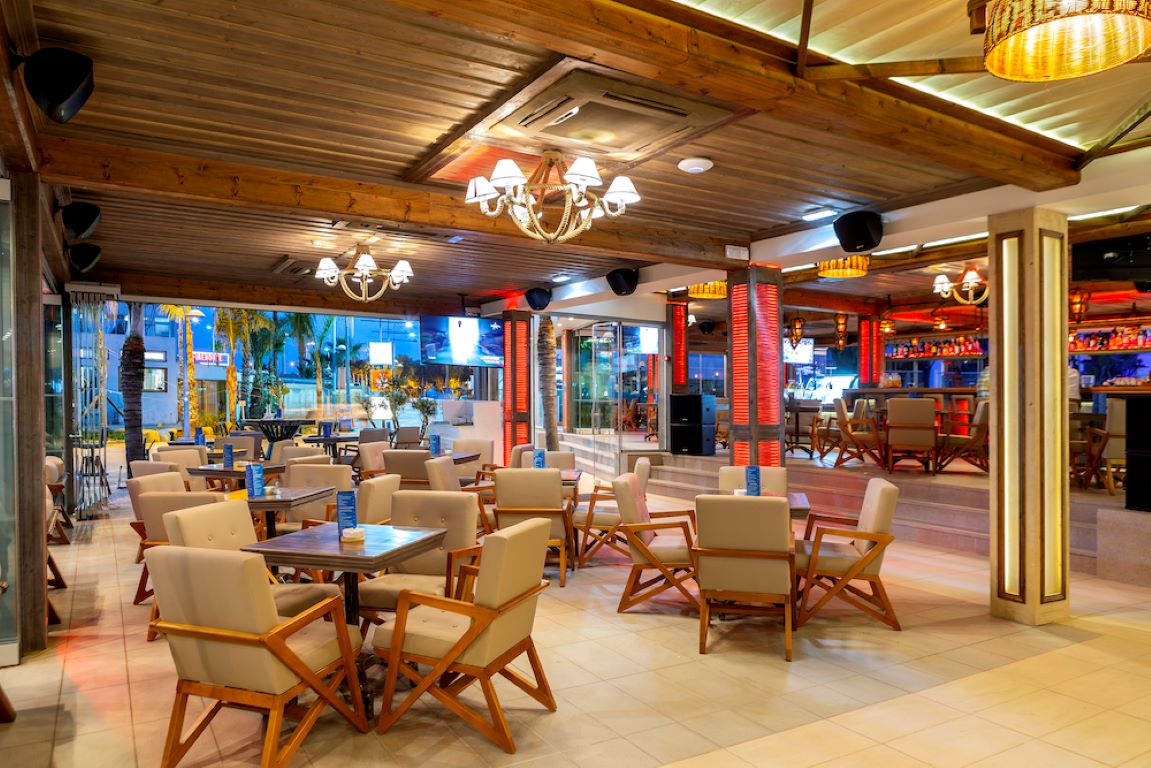 Hotel Limanaki Beach-Bar.jpg