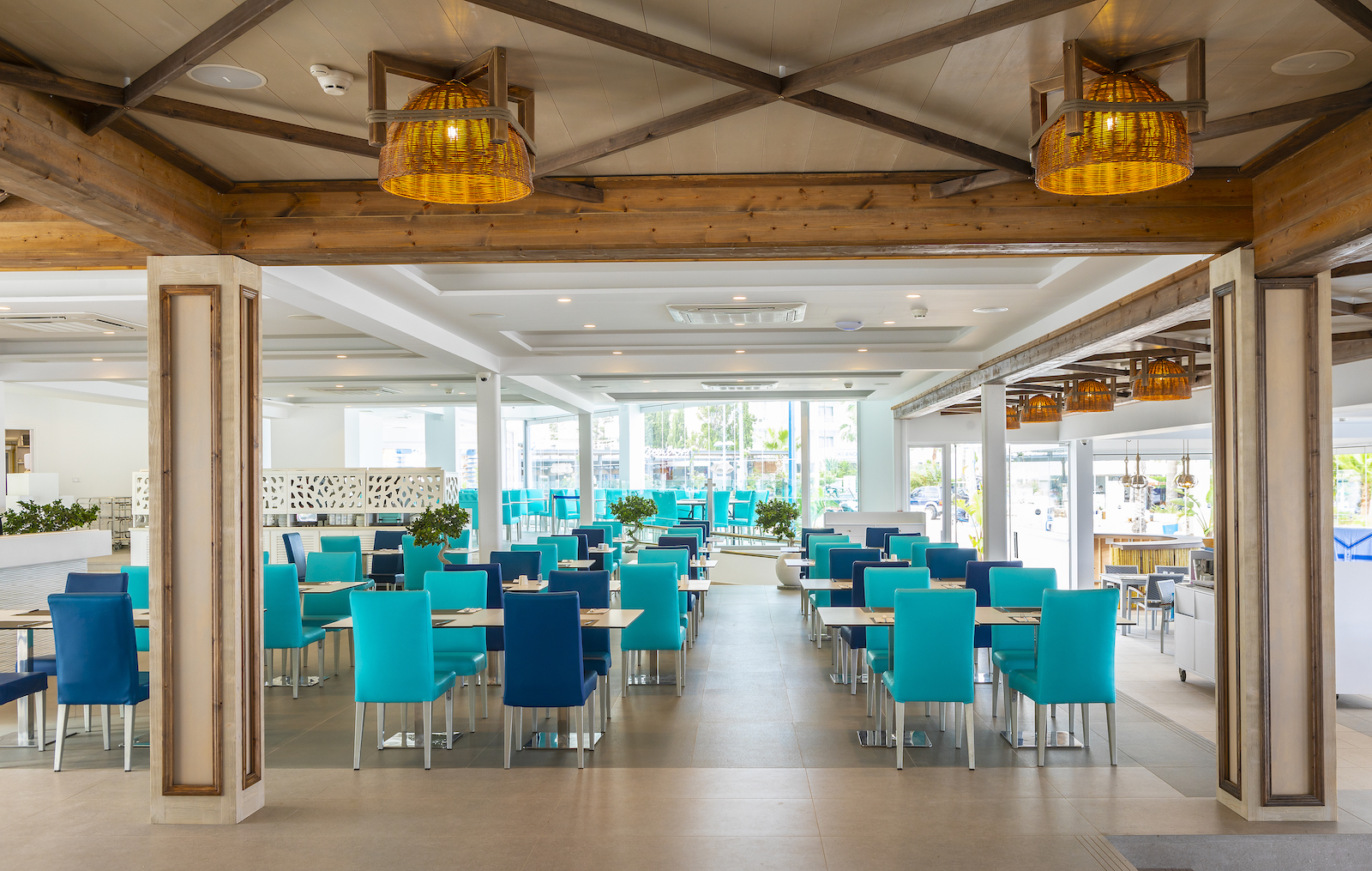Limanaki Beach-Restoran.jpg