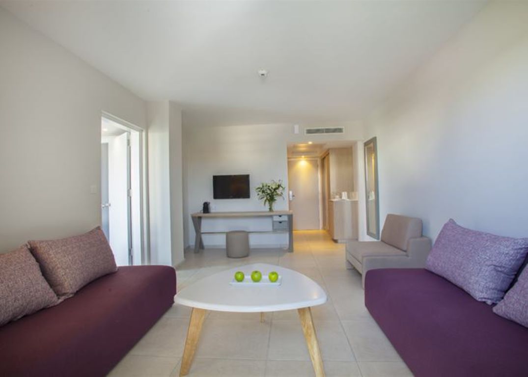 Atlantica Aeneas Resort-Jednosoban porodican suite pogled kopno.jpg