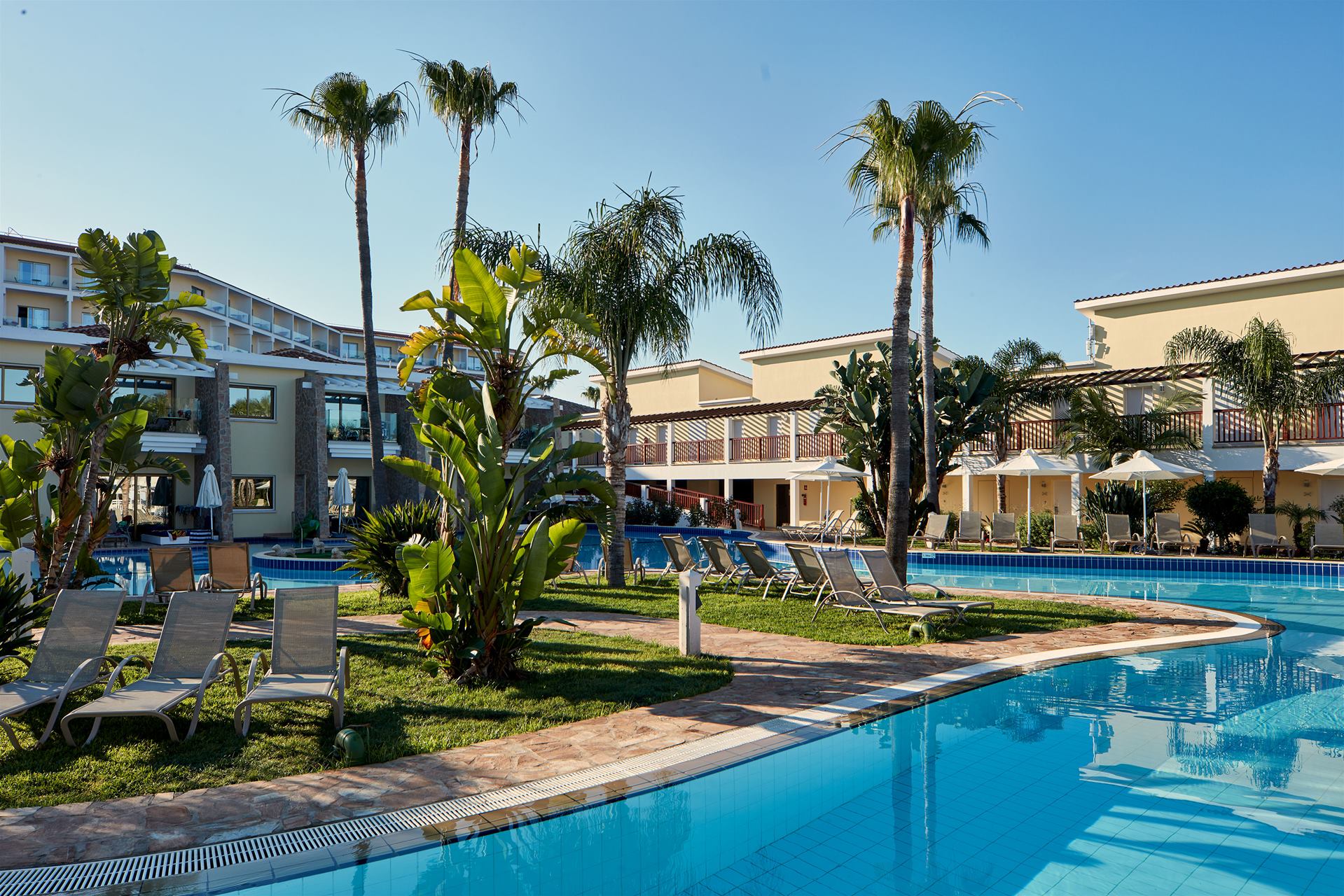 Hotel Atlantica Aeneas Resort-Spoljasnji bazen.jpg