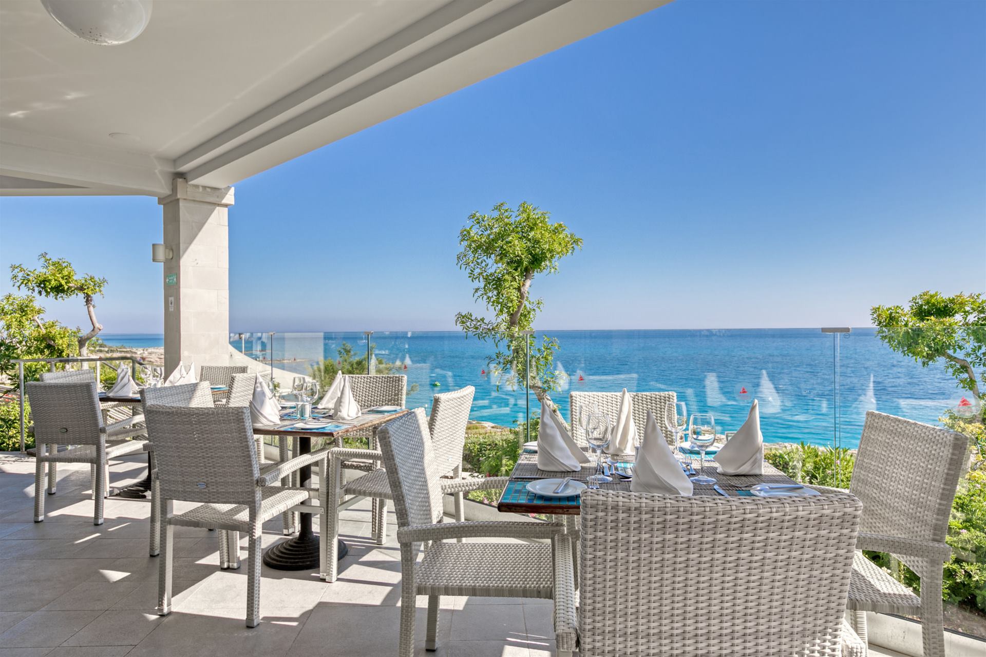 Hotel Atlantica Sungarden Beach-Terasa restorana.jpg