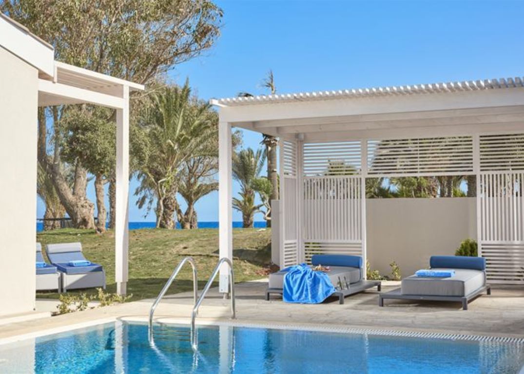 Atlantica MAre VIllage Ayia Napa-Jednosoban suite privatni bazen bungalov deo.jpg