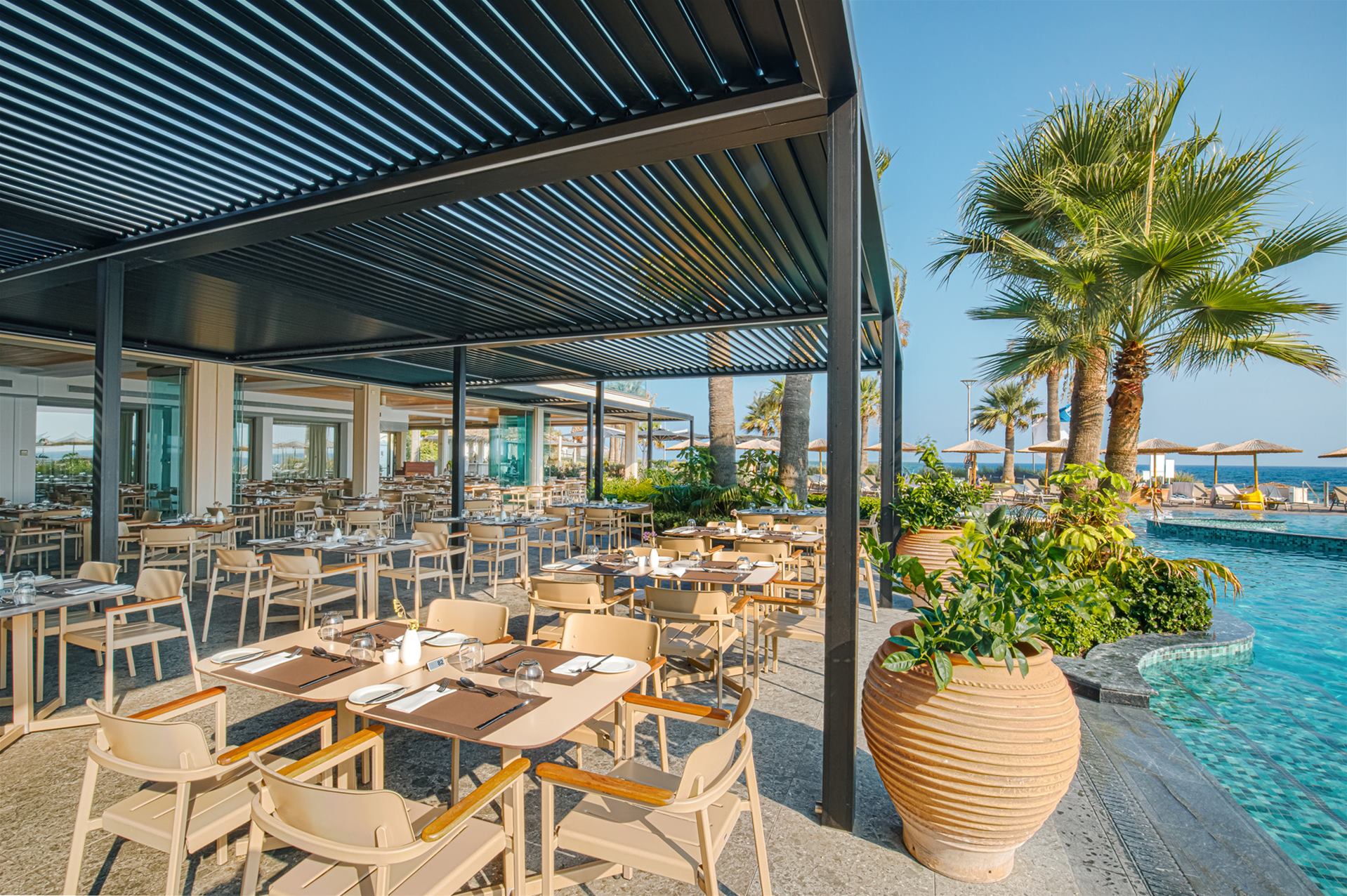 Atlantica Mare VIllage Ayia Napa-Terasa restorana.jpg