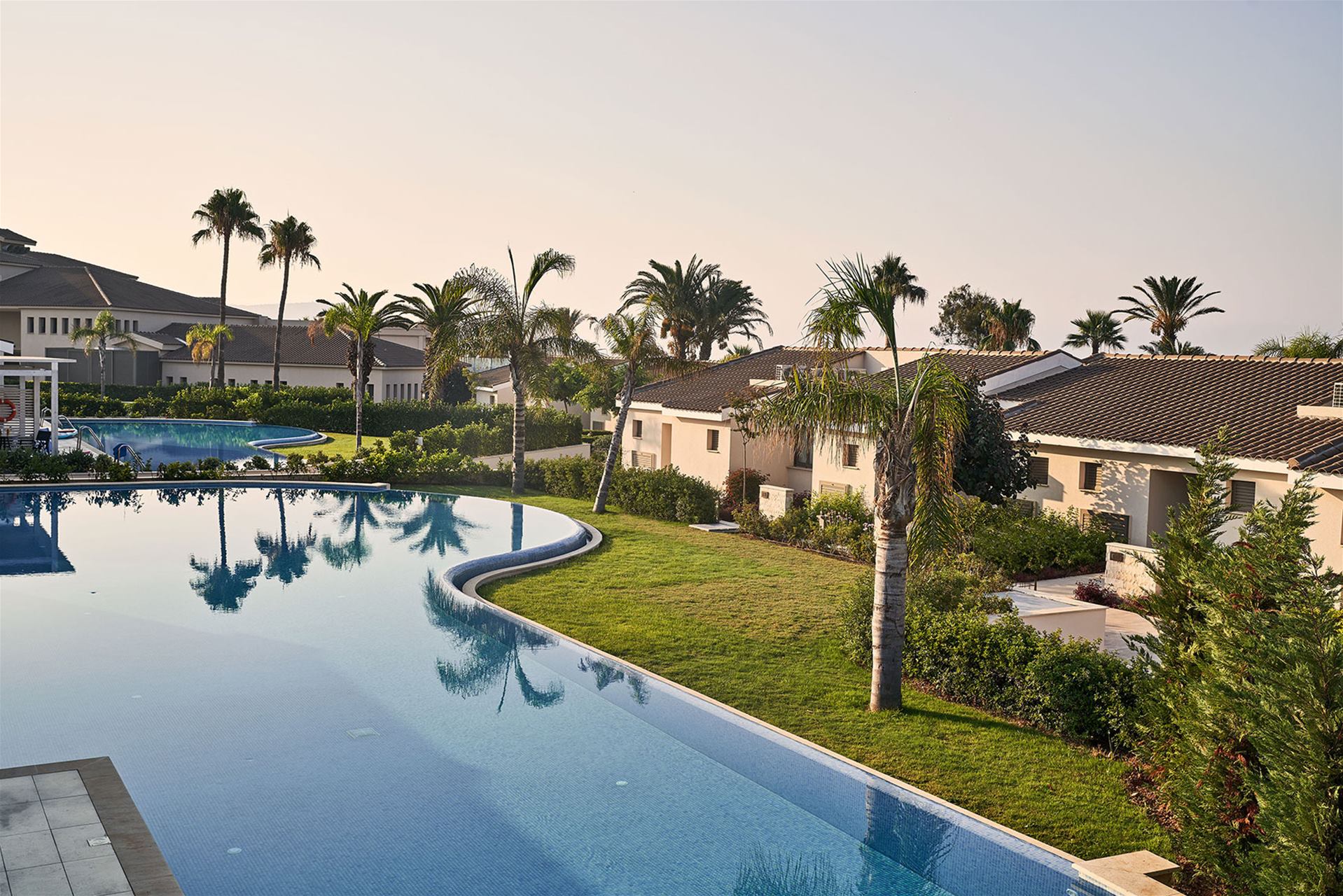 Hotel Atlantica Mare Village Ayia Napa-Spoljasnji bazen.jpg