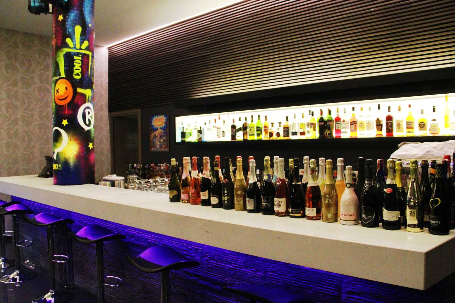 Hotel Rise-Bar.jpeg