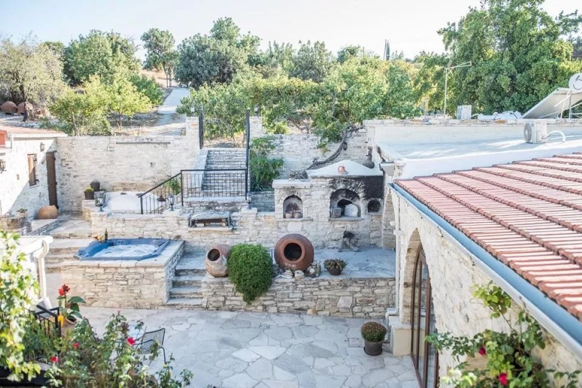 Our House Vavla Cyprus-Basta hotela.jpg