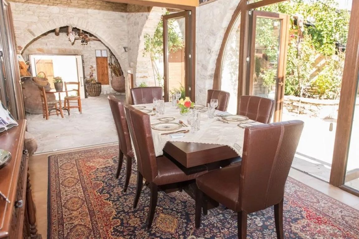 Our House Vavla Cyprus-Restoran.jpg