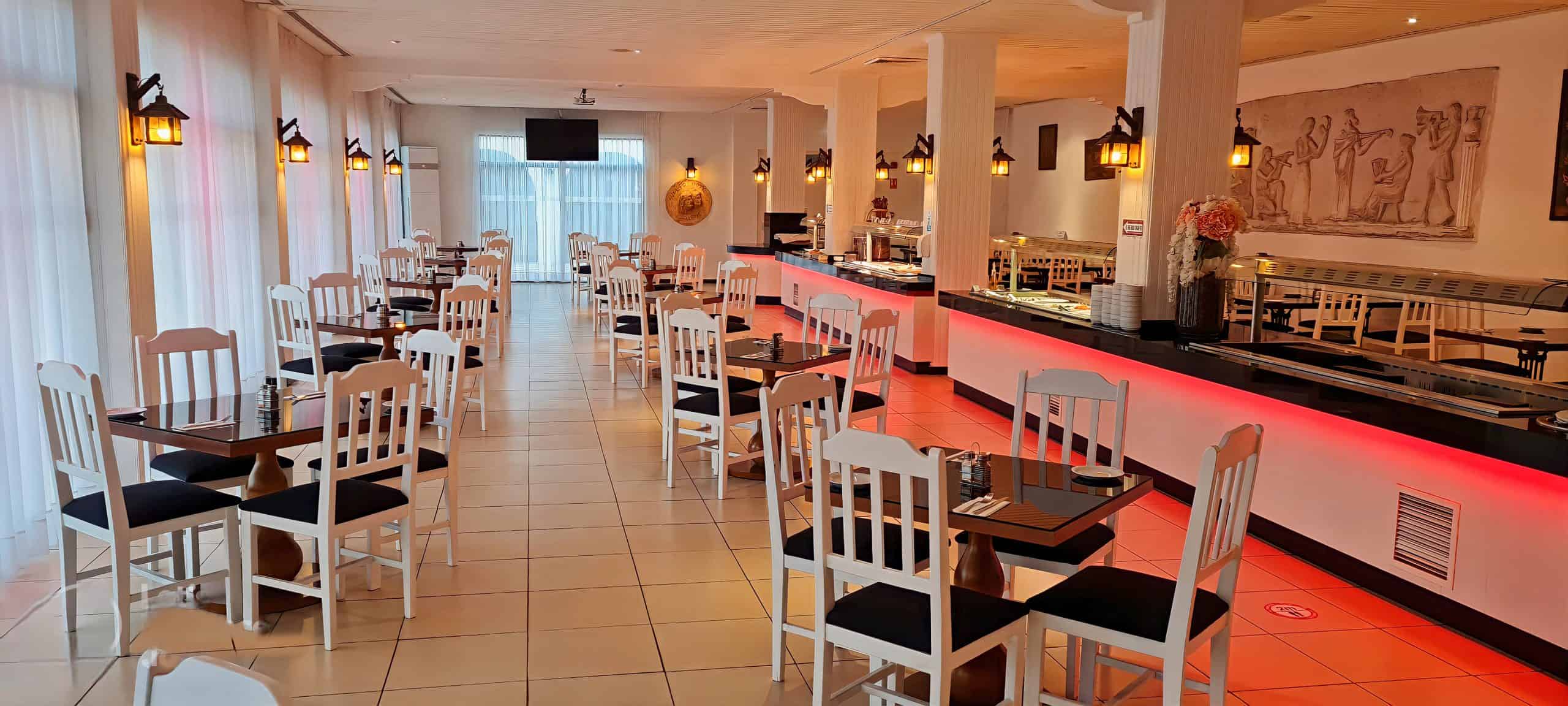 Sveltos Hotel Larnaca-Restoran.jpeg