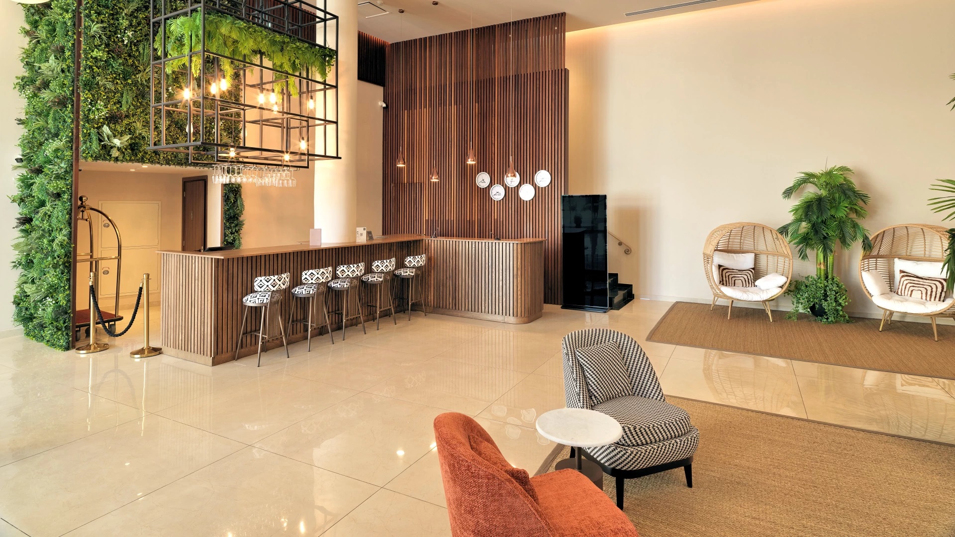 Leonardo Boutique Hotel Larnaca-Lobby bar.jpg