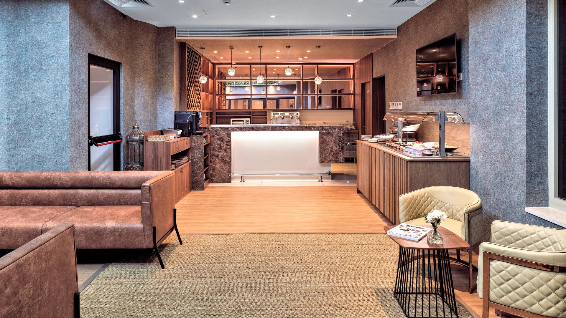 Leonardo Boutique Hotel Larnaca-Lounge bar.jpg