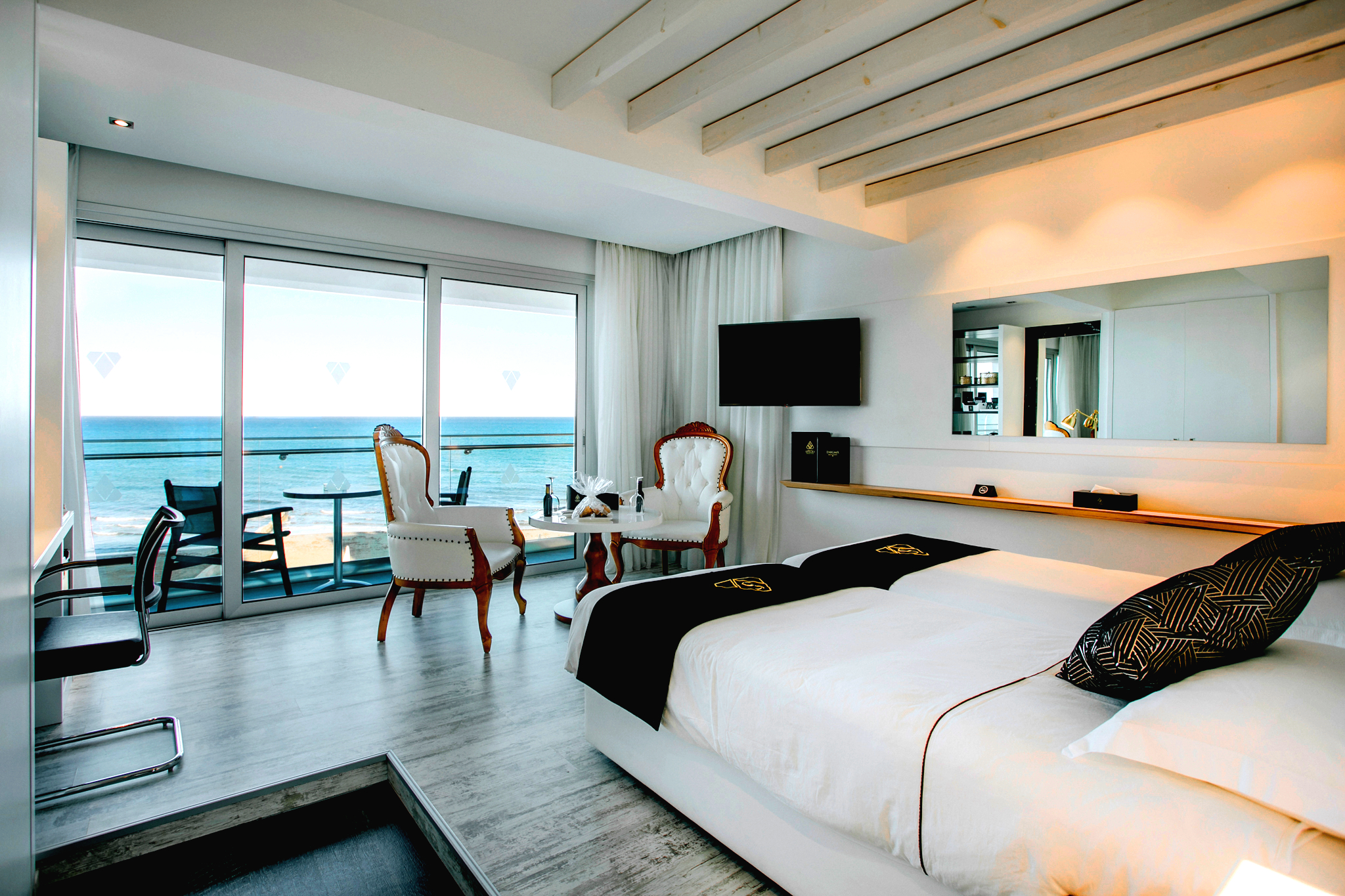 The Ciao Stelio Deluxe Hotel Larnaca-Deluxe soba pogled more.jpg