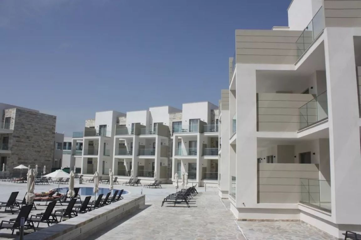 Amphora Hotel & Suites-Zgrada hotela.jpg
