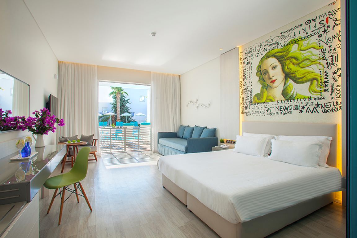 Aliathon Aegean Paphos Hotel-Swim up suite.jpg