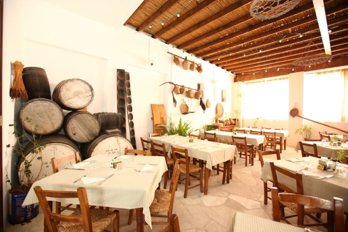 Hotel Aliathon Aegean Paphos-Taverna.jpg