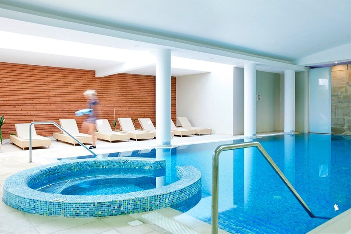 Hotel Aliathon Aegean Paphos-Unutrasnji bazen.jpg