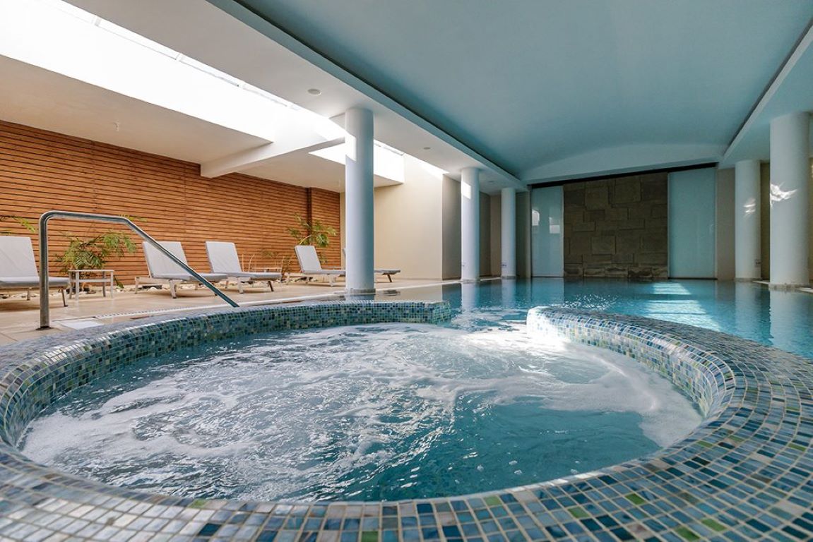 Aliathon Ionian Paphos Hotel-Djakuzi.jpg