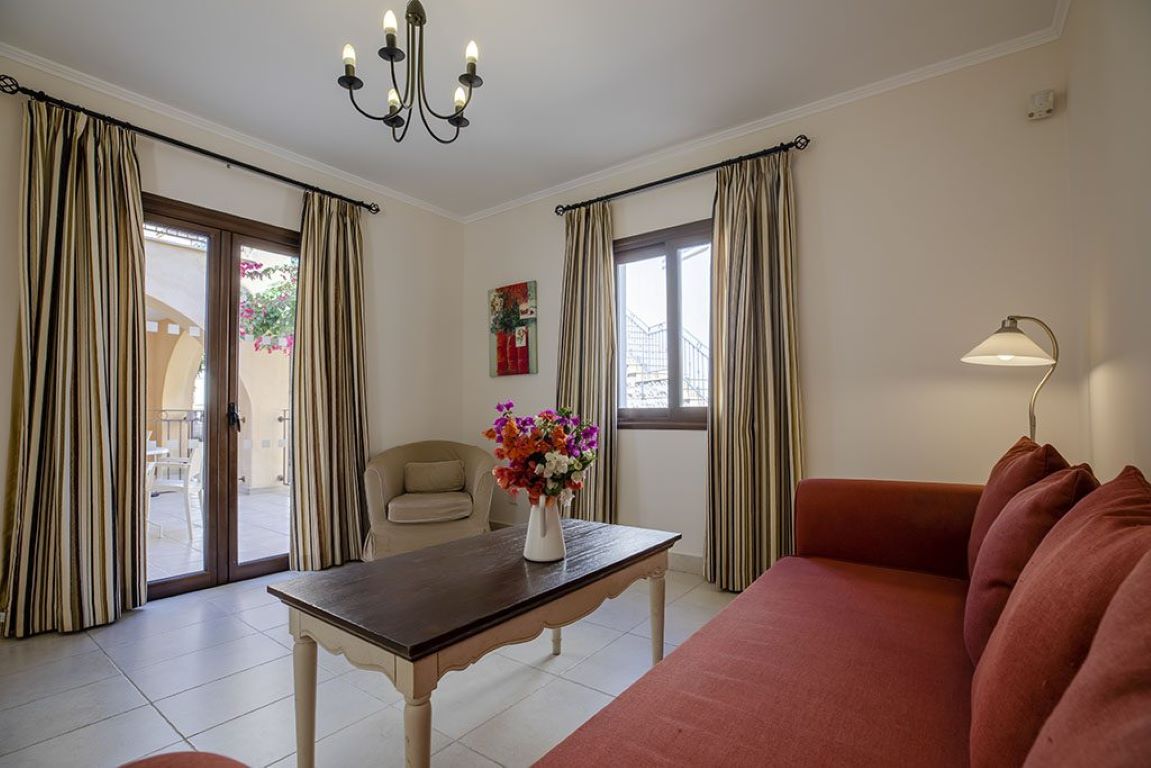 Hotel Aliathon Ionian Paphos-Porodicna soba.jpg