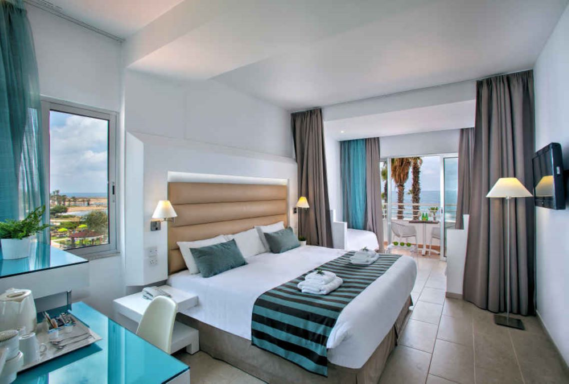 Hotel Leonardo Cypria Bay-Porodicna soba.jpg