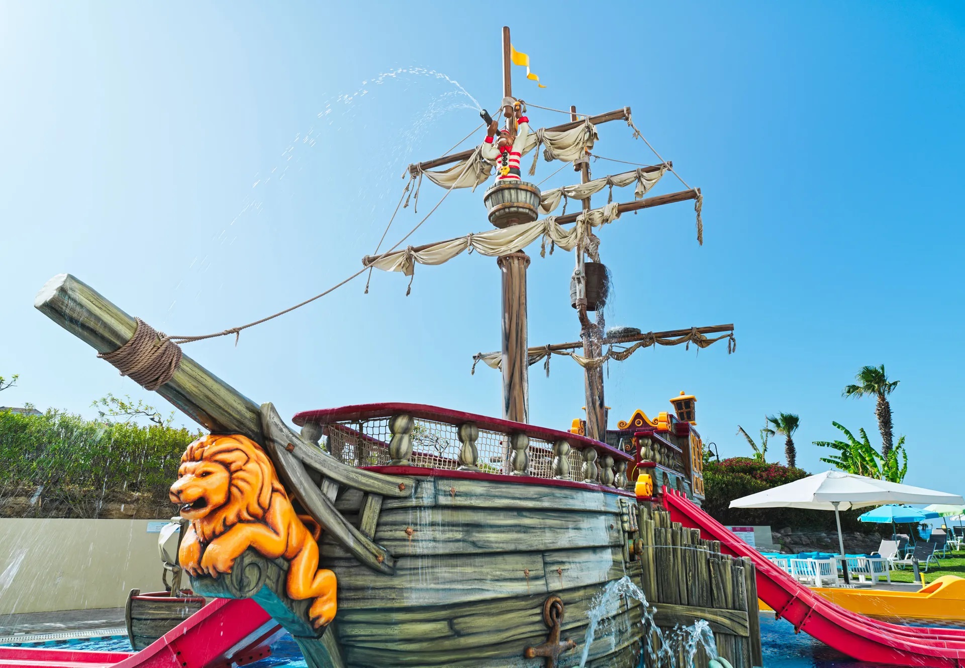 Leonardo Cypria Bay Hotel-Piratski brod.jpg