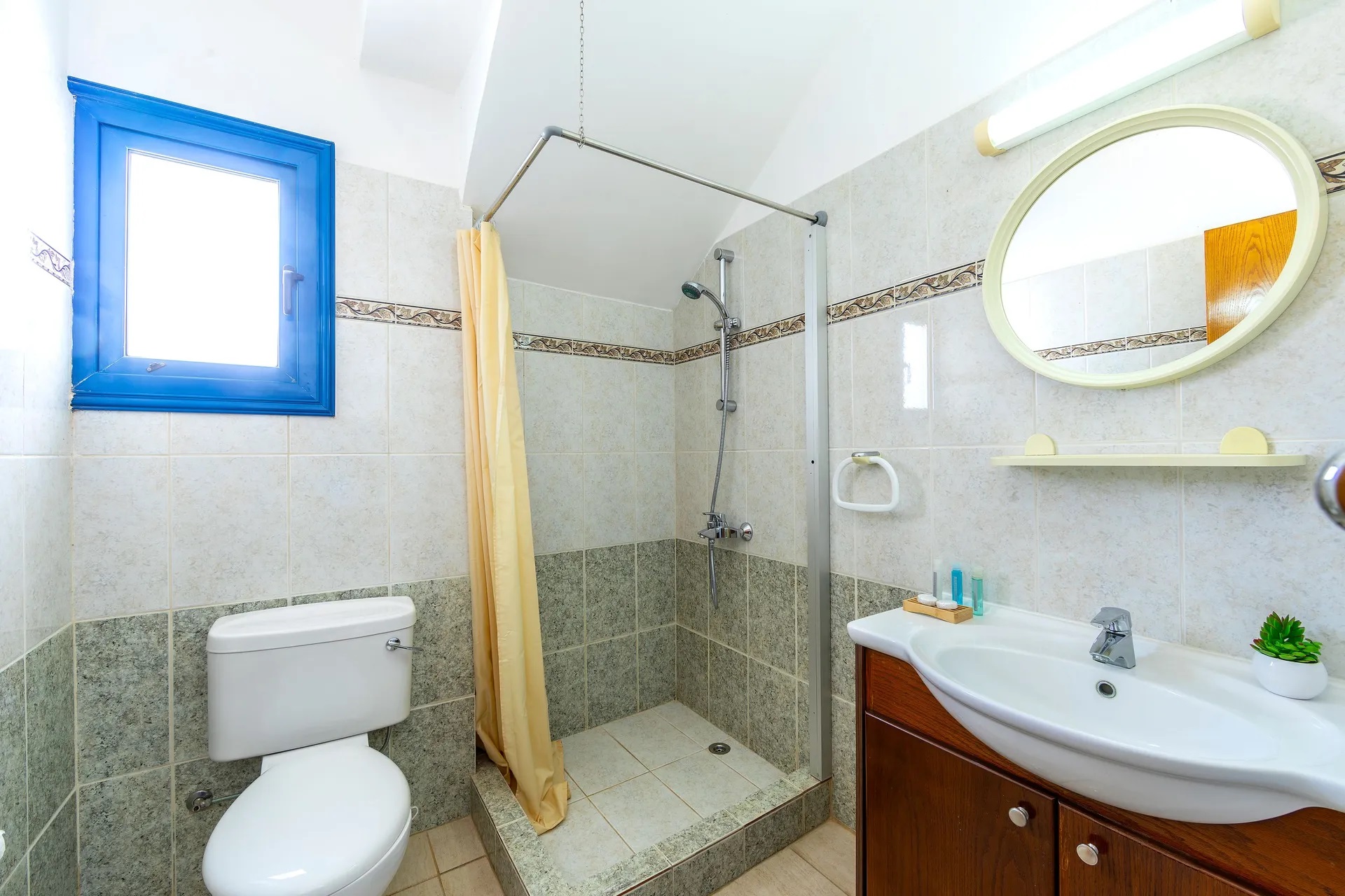 Diana Seaside VIllas-Trosobna vila kupatilo.jpg