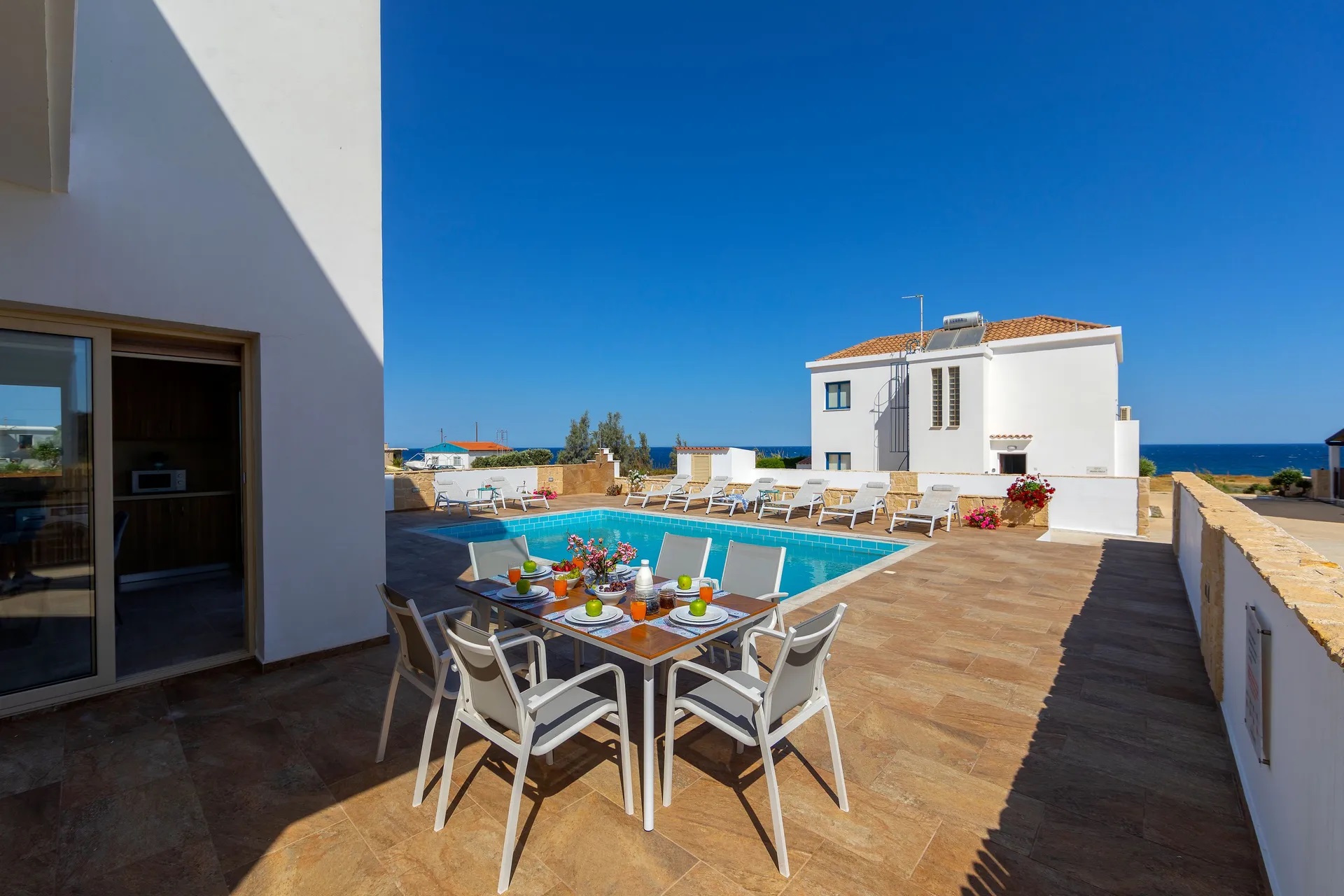 Diana Seaside Villas-Cetvorosobna vila bazen.jpg