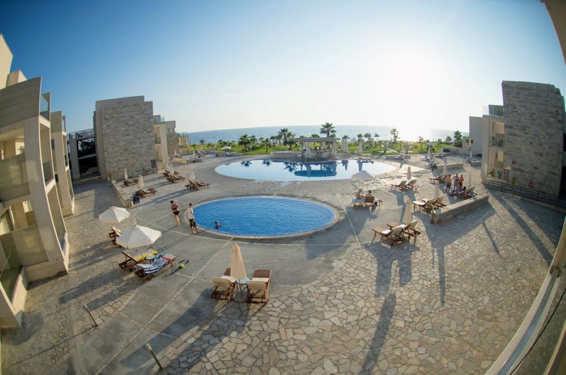 Gold Lagoon Kosher Hotel-Bazeni.jpg