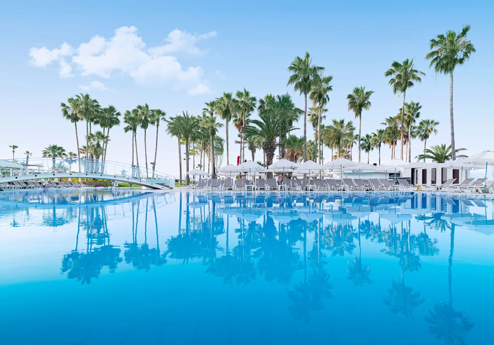 Leonardo Plaza Cypria Maris Beach Hotel & Spa-Bazen.jpg