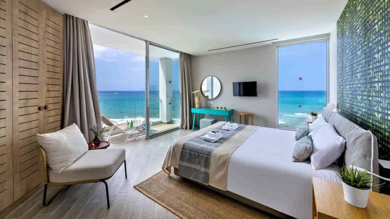 Leonardo Plaza Cypria Maris Beach Hotel & Spa-Deluxe predsednicki suite.jpg