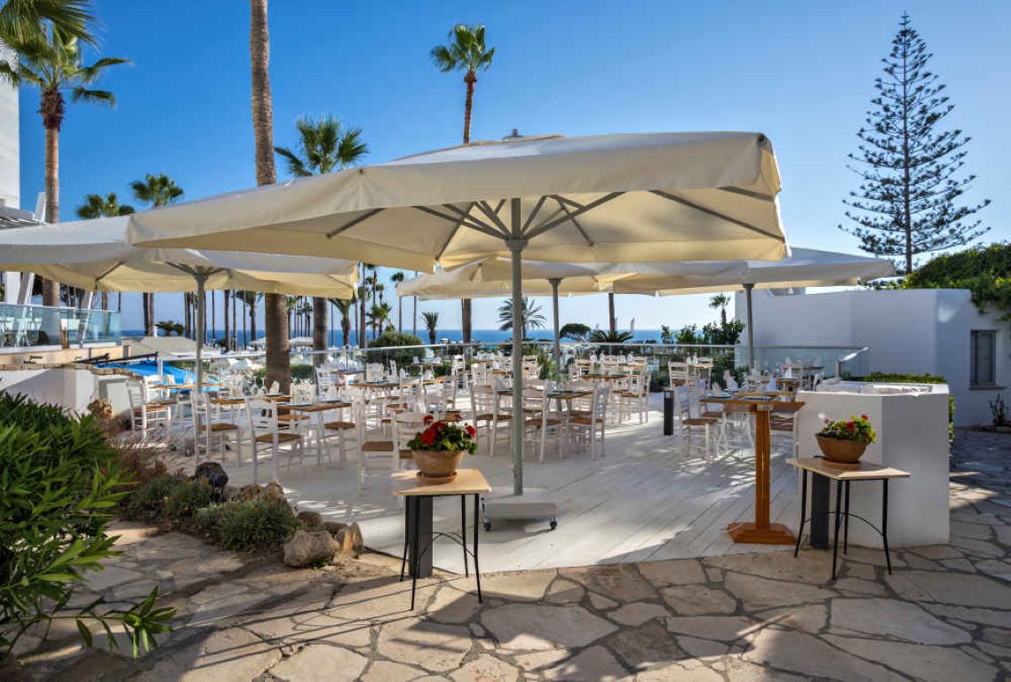 Leonardo Plaza Cypria Maris Beach Hotel & Spa-Grcka taverna.jpg